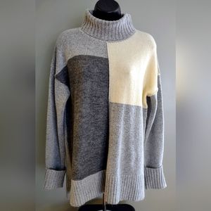 Cyrus Color Block Mock Neck Sweater, Size Medium, Excellent Condition!